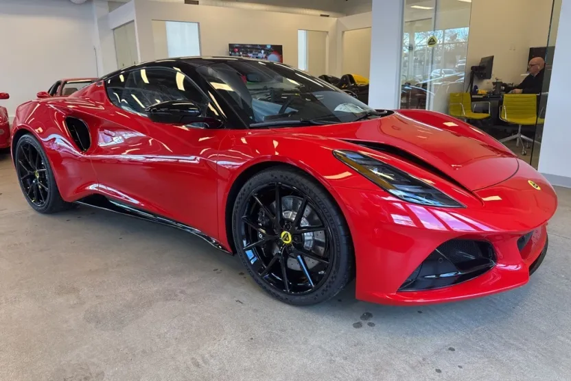 2024 Lotus Emira First Edition photo 1