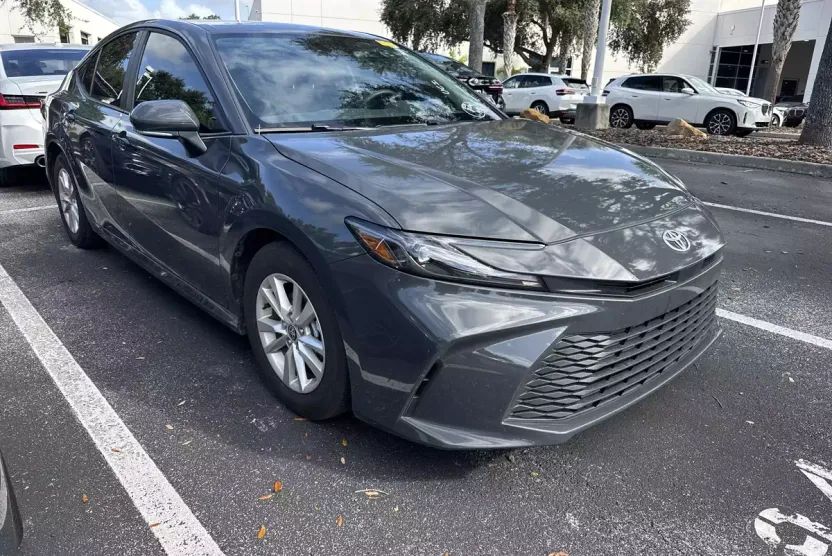 2025 Toyota Camry LE photo 1