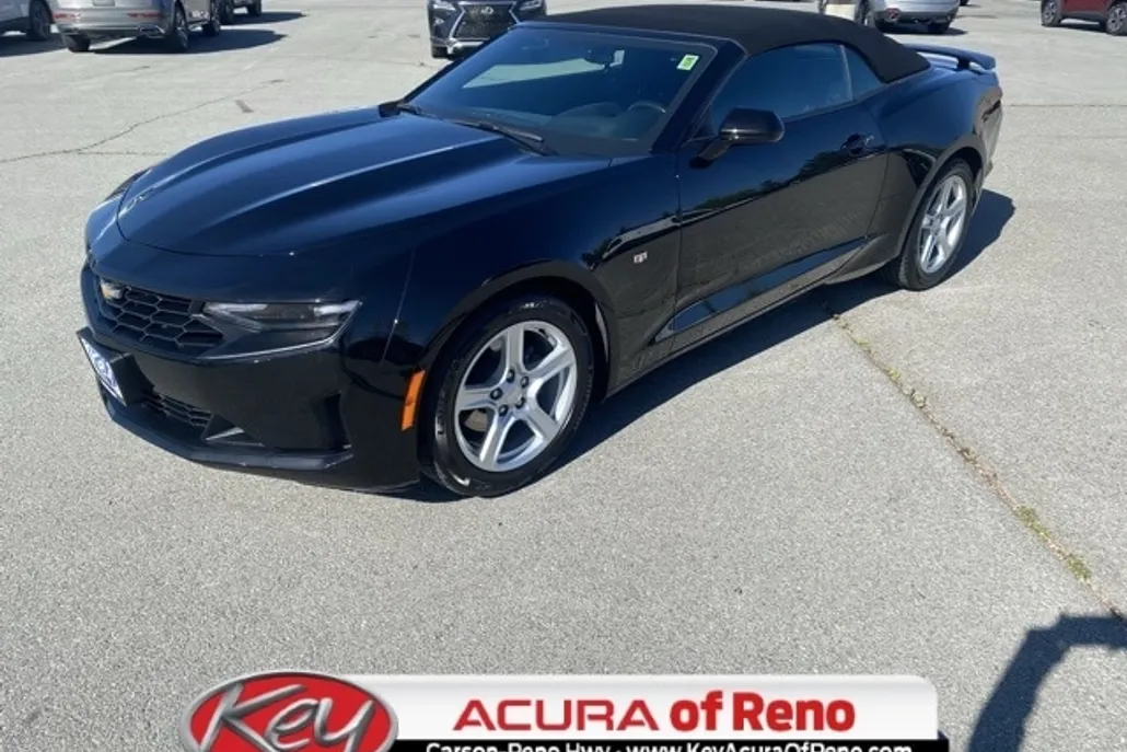 2023 Chevrolet Camaro 1LT photo 1
