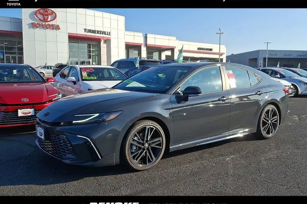 2025 Toyota Camry XSE photo 1