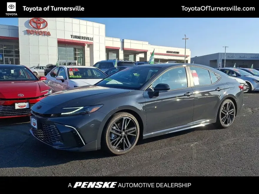 2025 Toyota Camry XSE photo 1