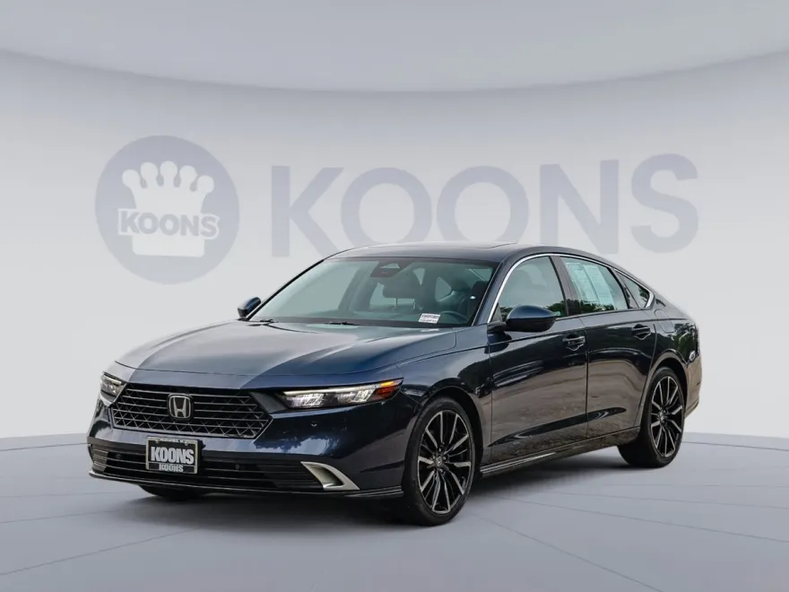 2023 Honda Accord Hybrid Touring photo 1