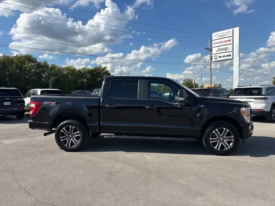 2022 Ford F-150 XL photo 1