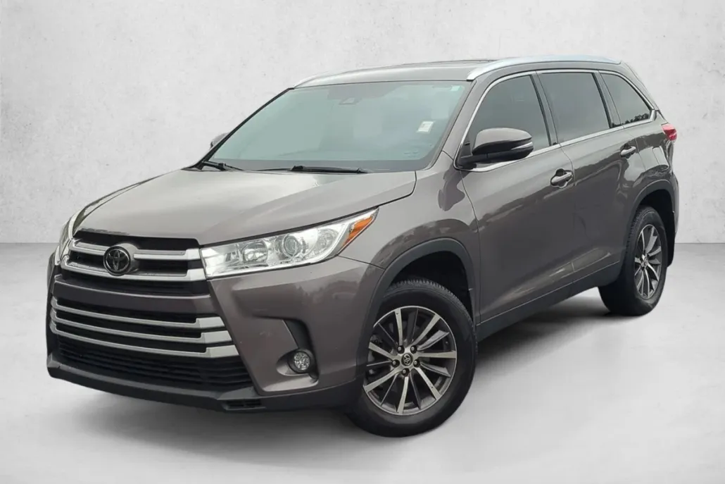 2019 Toyota Highlander XLE photo 1