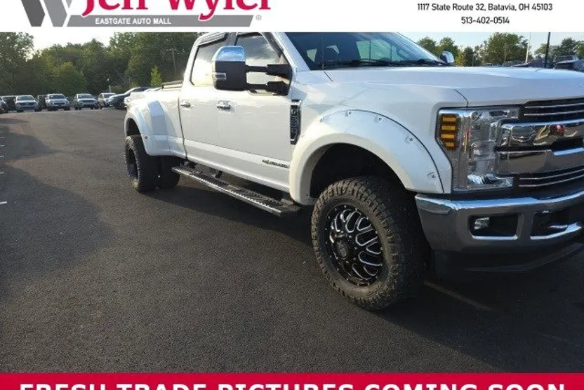 2018 Ford F-350 Lariat photo 1