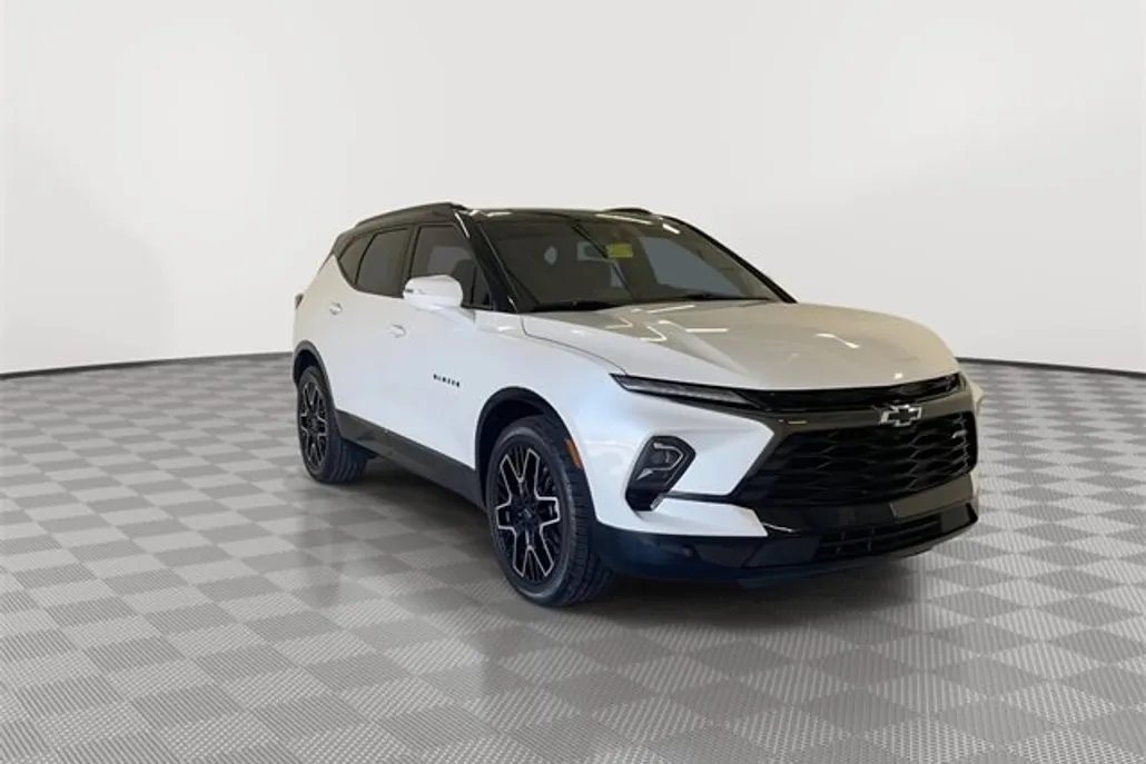 2023 Chevrolet Blazer RS photo 1