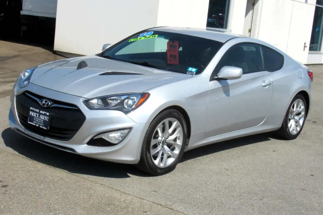 2014 Hyundai Genesis Coupe 2.0T photo 1