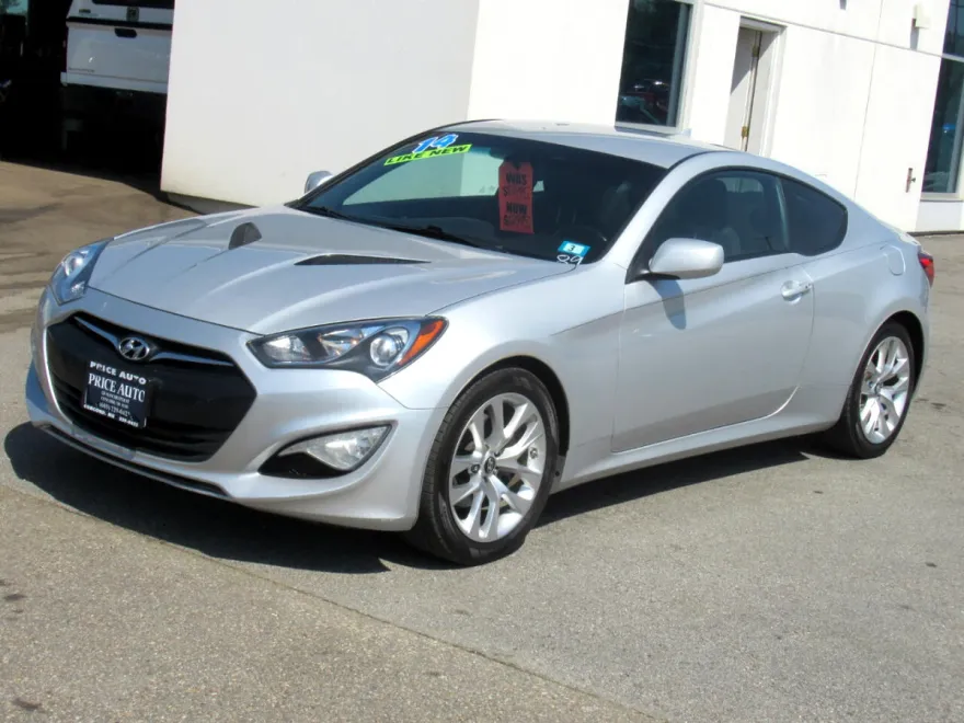 2014 Hyundai Genesis Coupe 2.0T photo 1