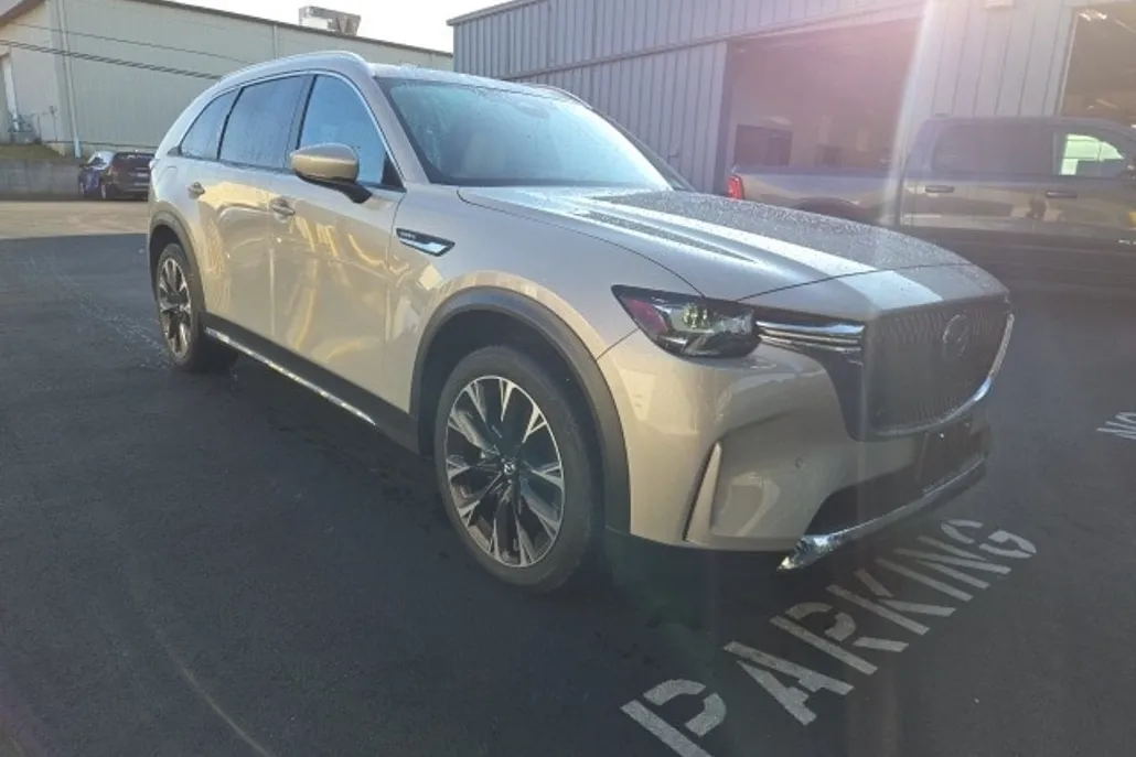 2024 Mazda CX-90 Premium Plus photo 1