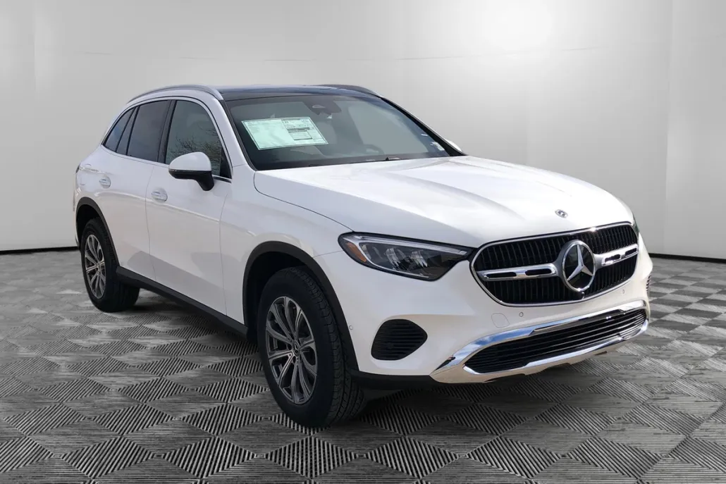 2025 Mercedes Benz GLC 300 4MATIC photo 1