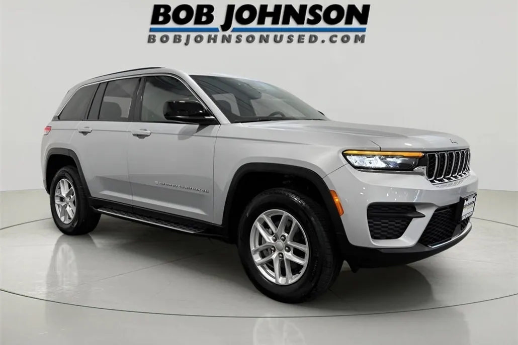 2024 Jeep Grand Cherokee Laredo photo 1