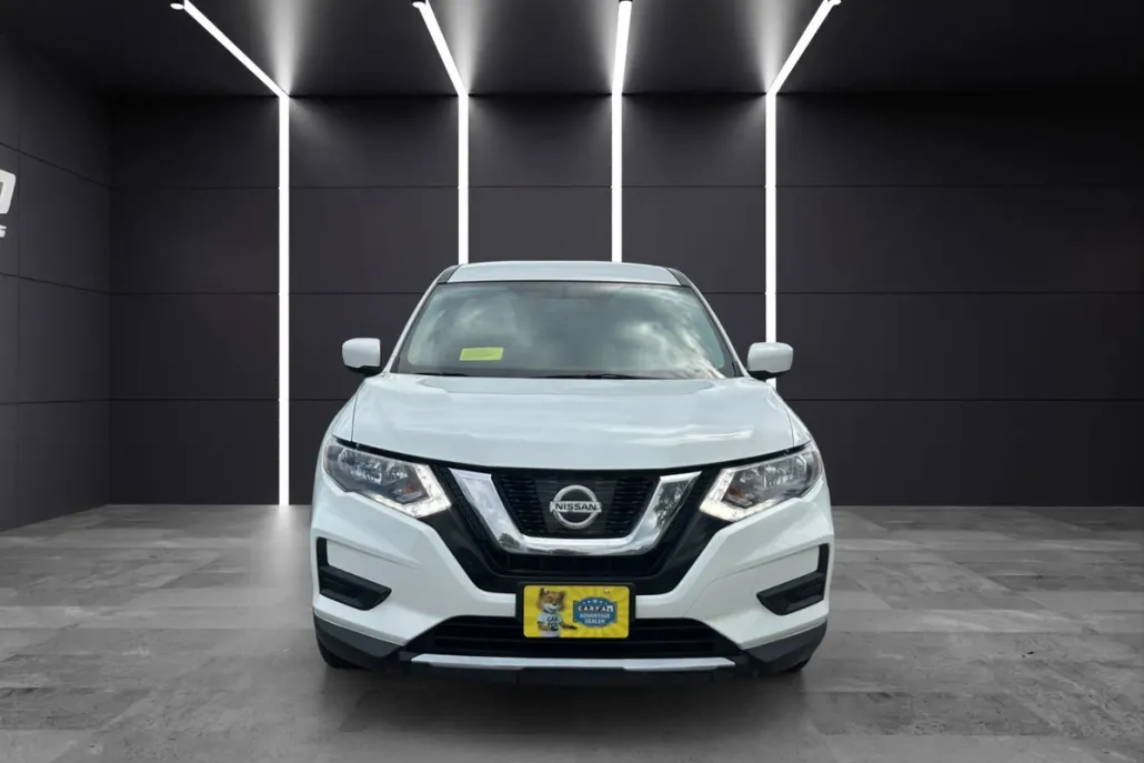 2017 Nissan Rogue photo 1