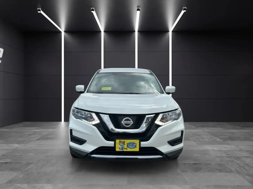 2017 Nissan Rogue photo 1