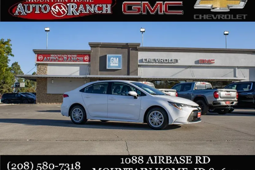 2023 Toyota Corolla LE photo 1