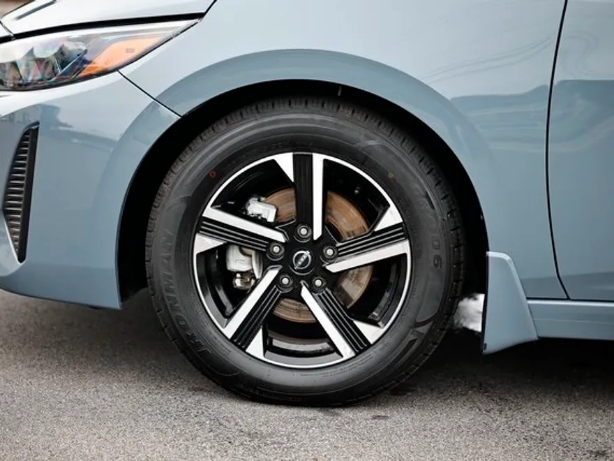 2024 Nissan Sentra SV photo 1