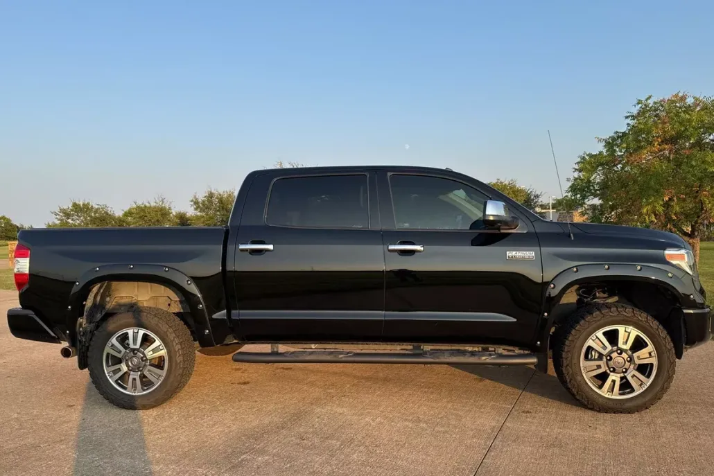2018 Toyota Tundra Platinum photo 1