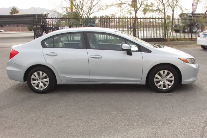 2012 Honda Civic LX photo 1