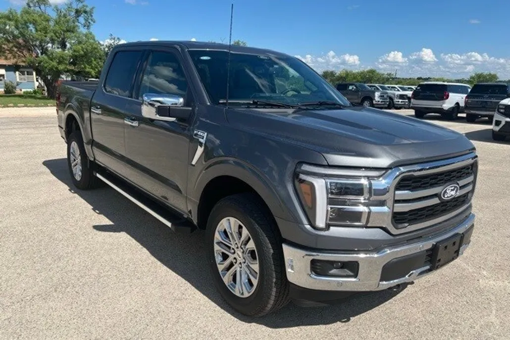 2025 Ford F-150 Lariat photo 1