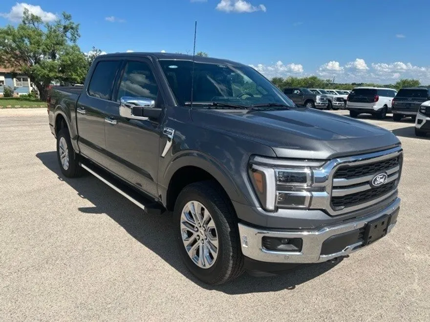2025 Ford F-150 Lariat photo 1