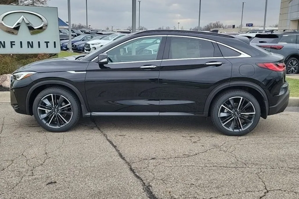 2025 Infiniti QX55 Essential photo 1