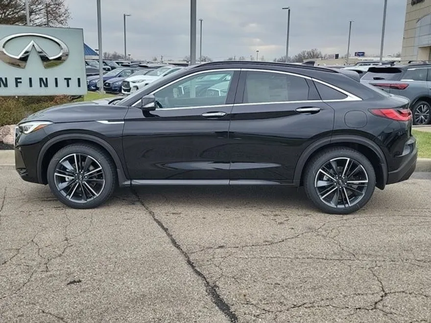 2025 Infiniti QX55 Essential photo 1