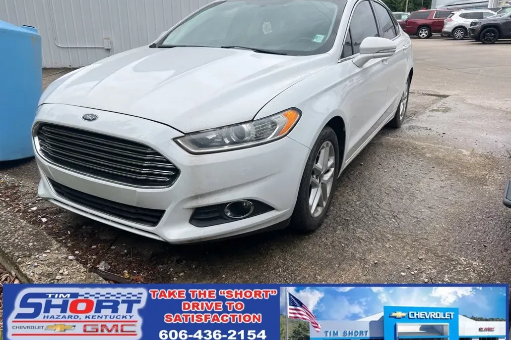 2014 Ford Fusion SE photo 1
