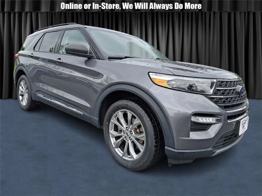 2022 Ford Explorer XLT photo 1