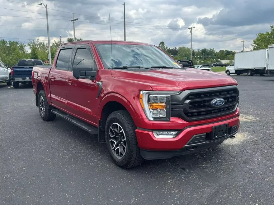 2021 Ford F-150 XLT photo 1