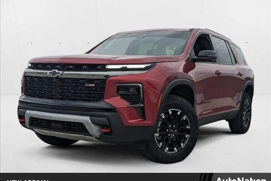 2025 Chevrolet Traverse Z71 photo 1