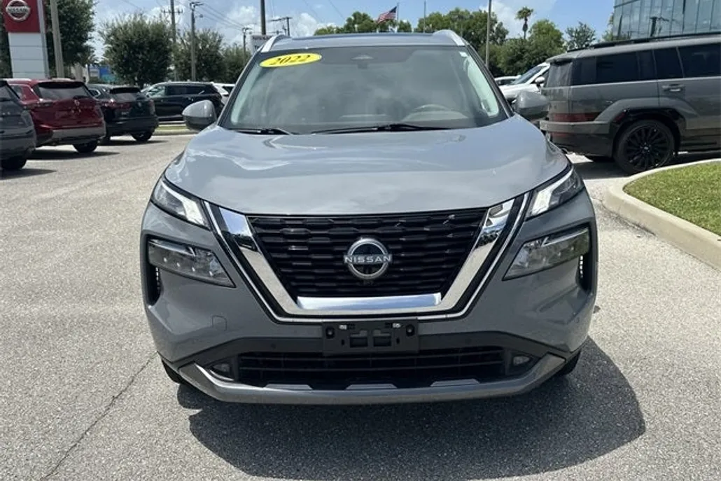 2022 Nissan Rogue SL photo 1