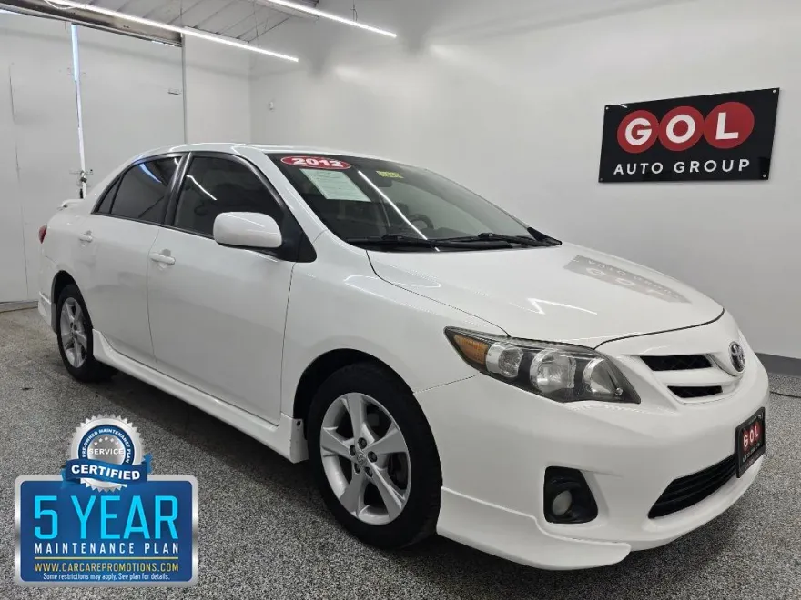 2012 Toyota Corolla photo 1