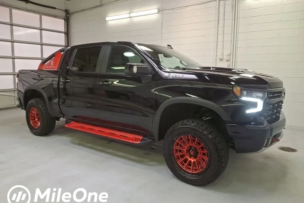 2024 Chevrolet Silverado 1500 ZR2 photo 1