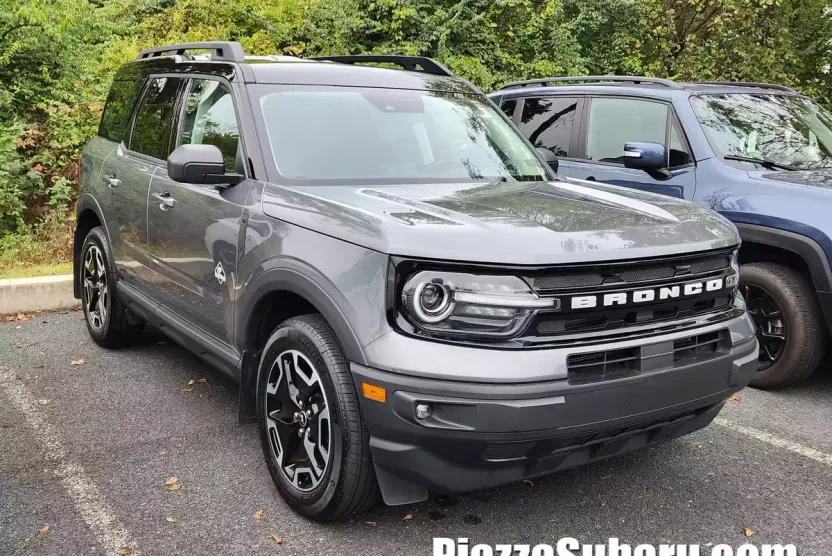 2024 Ford Bronco Sport Outer Banks photo 1