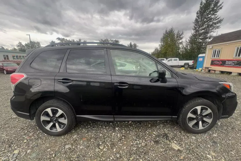 2017 Subaru Forester 2.5i Premium Sport photo 1