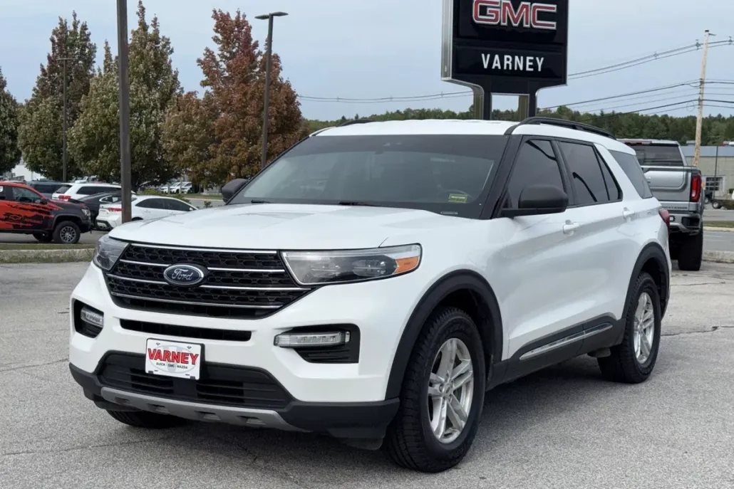 2020 Ford Explorer XLT photo 1