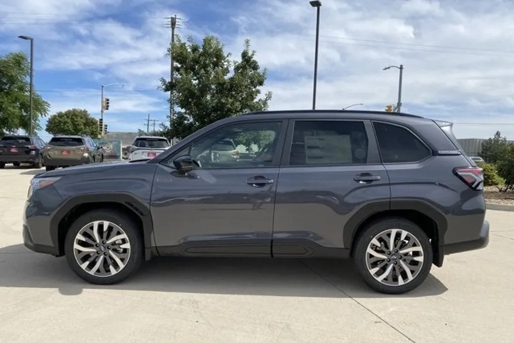2025 Subaru Forester Touring photo 1