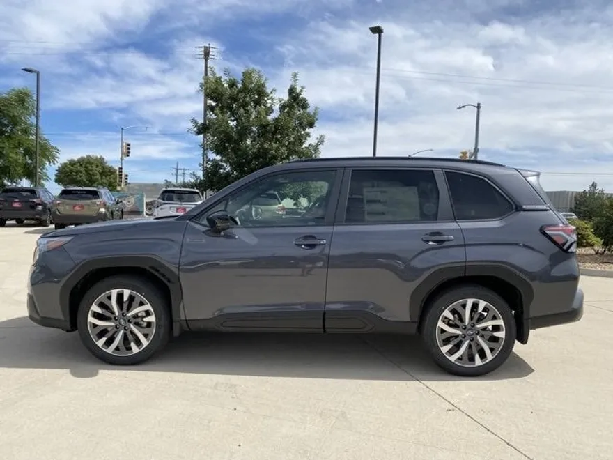 2025 Subaru Forester Touring photo 1