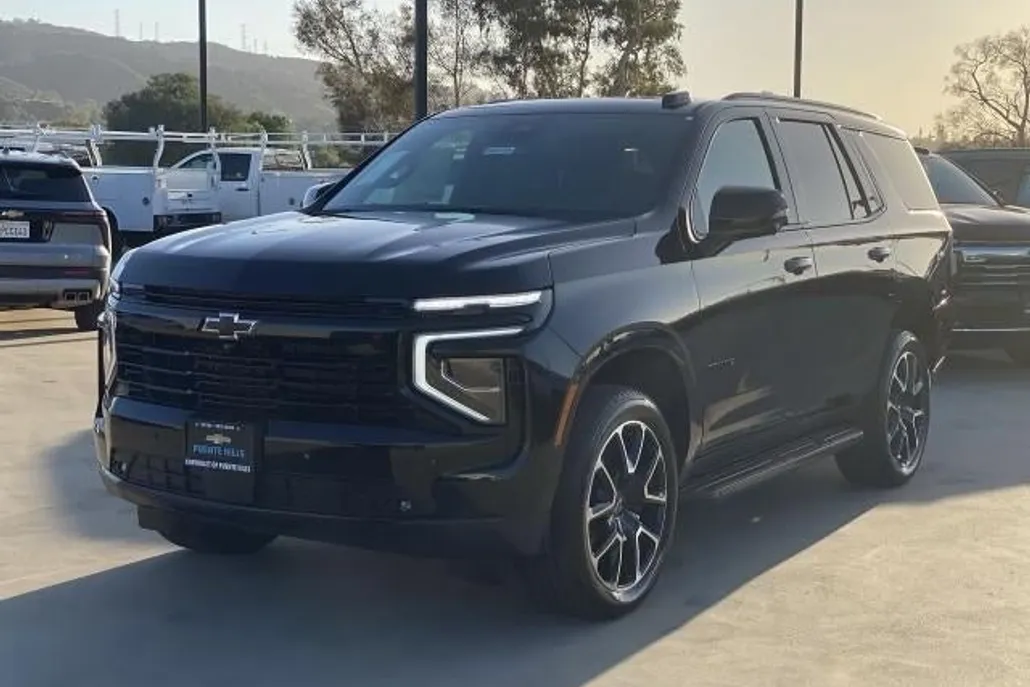 2026 Chevrolet Tahoe RST photo 1