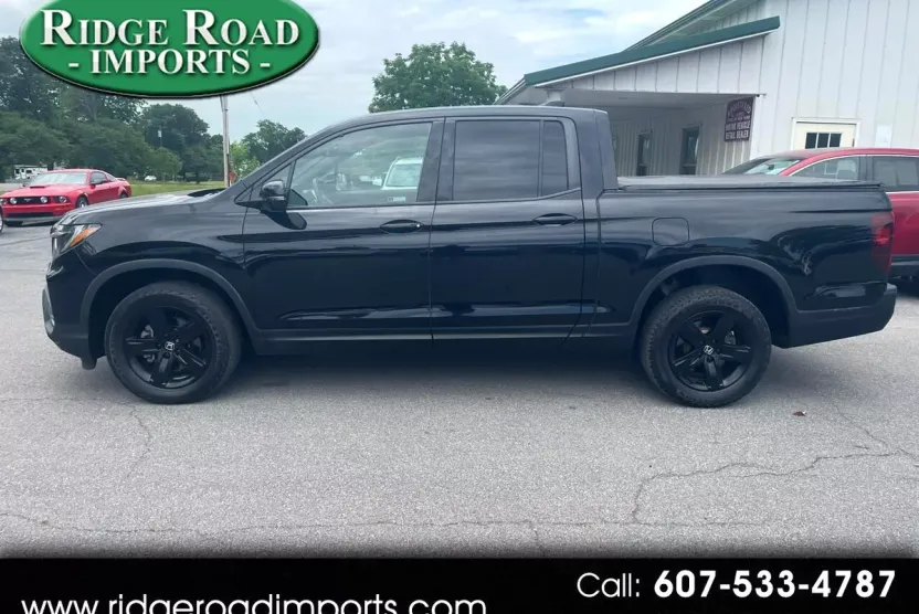 2021 Honda Ridgeline Black Edition photo 1