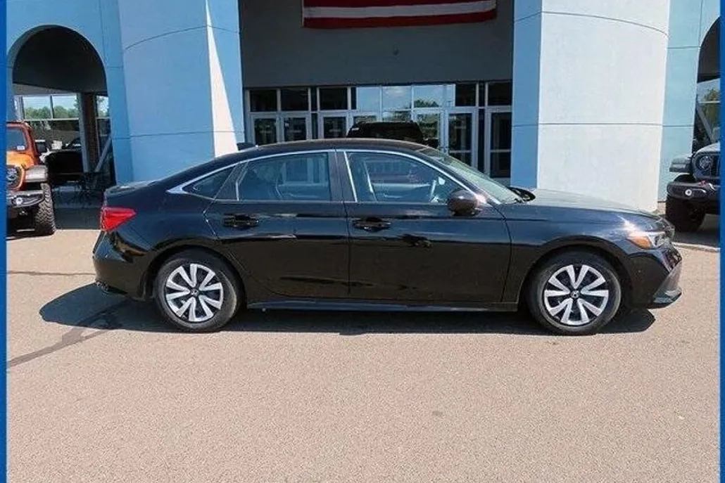 2024 Honda Civic LX photo 1