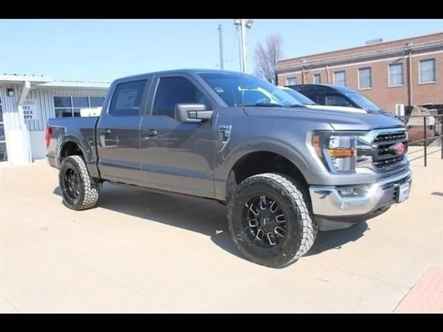 2023 Ford F-150 photo 1