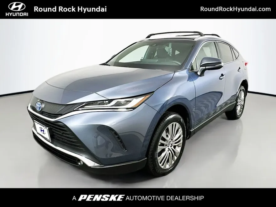 2023 Toyota Venza LE photo 1