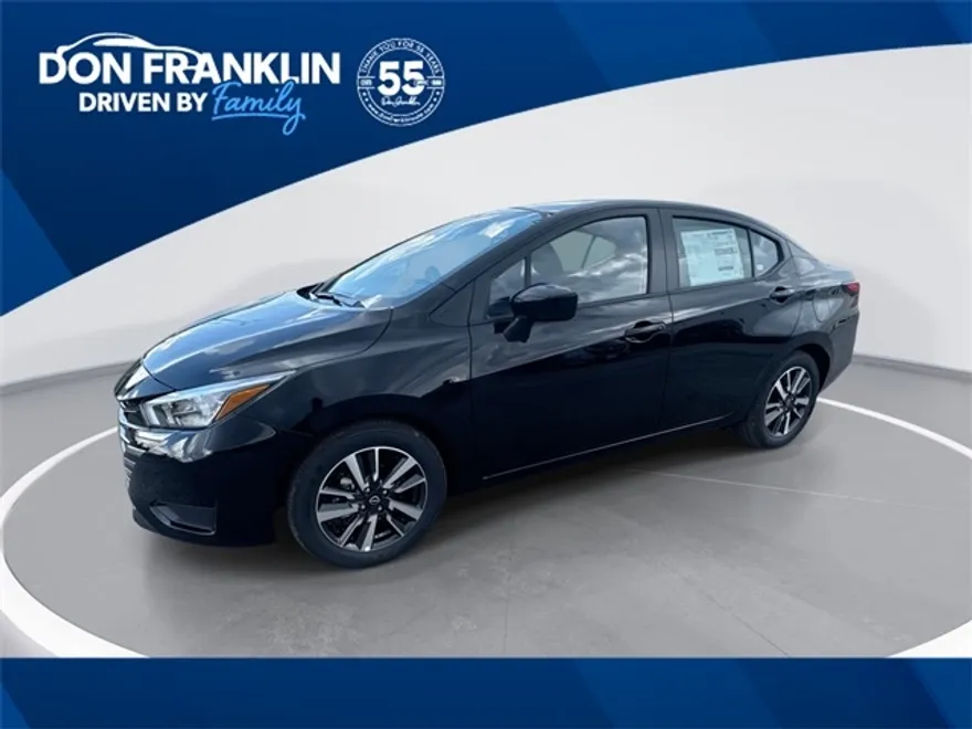 2025 Nissan Versa 1.6 SV photo 1