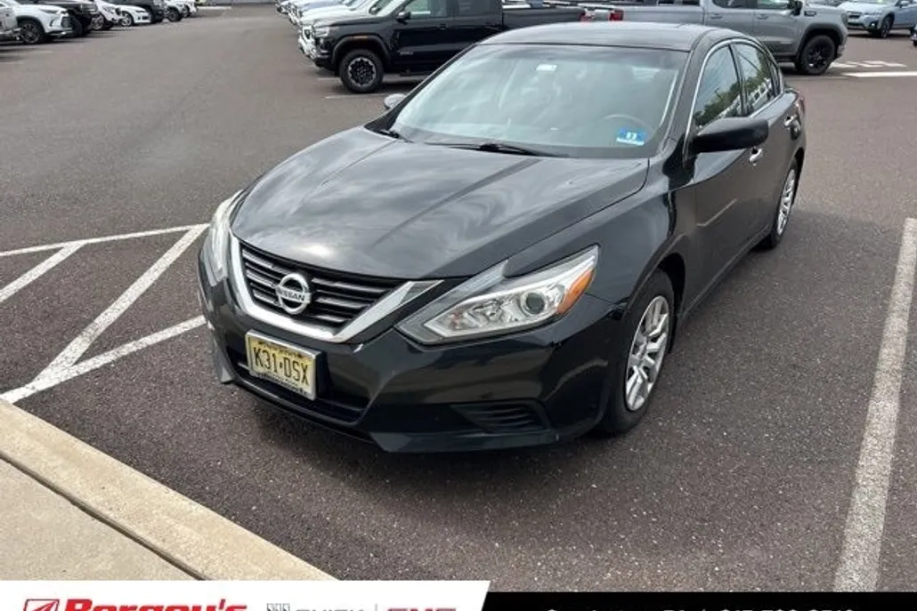 2017 Nissan Altima 2.5 S photo 1