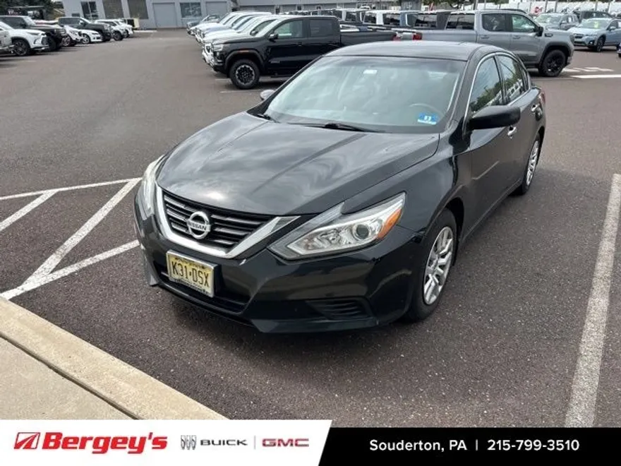 2017 Nissan Altima 2.5 S photo 1