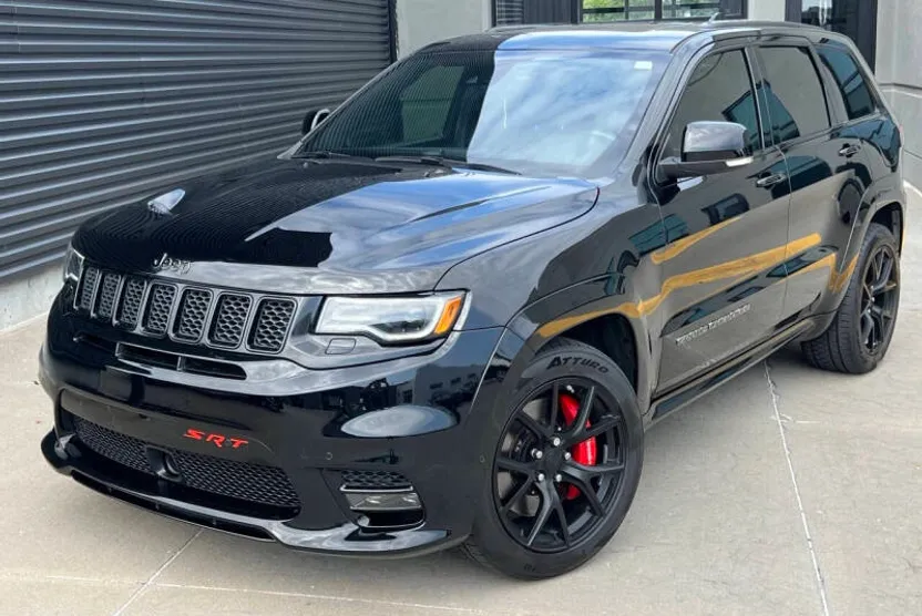 2017 Jeep Grand Cherokee SRT8 photo 1