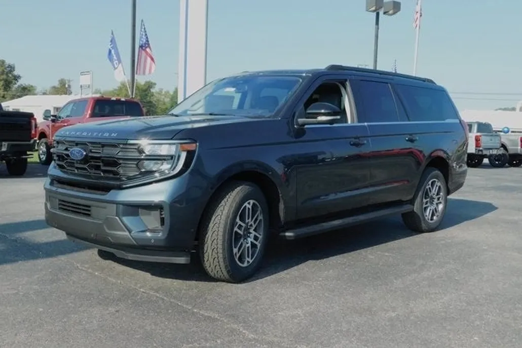 2025 Ford Expedition MAX Base photo 1