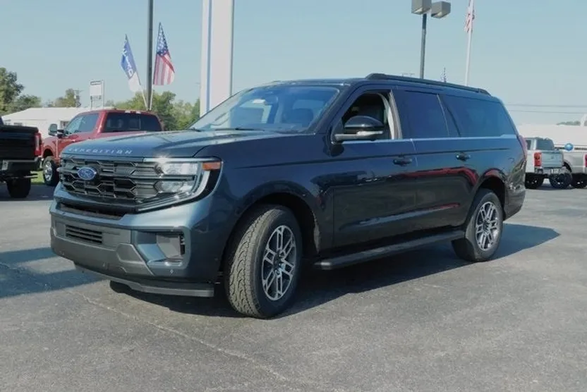 2025 Ford Expedition MAX Base photo 1