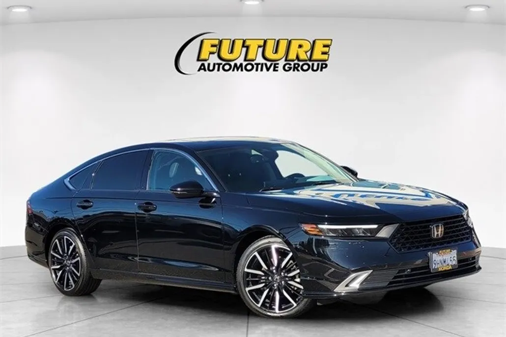 2023 Honda Accord Hybrid Touring photo 1