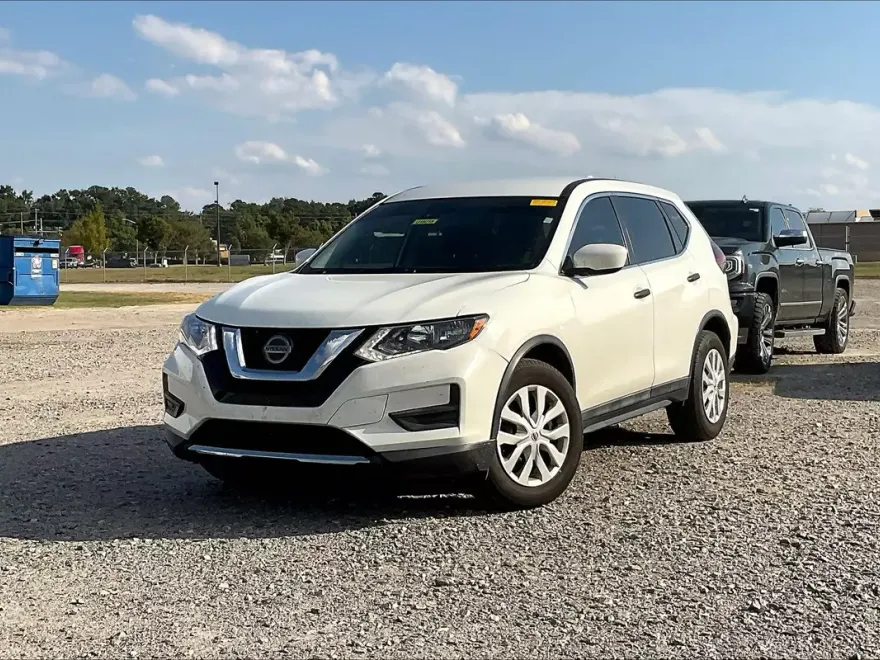 2020 Nissan Rogue S photo 1